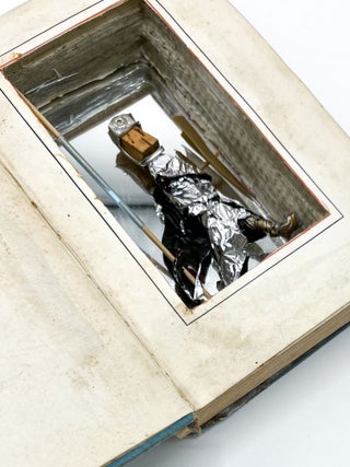 Book Sculpture THE PUPPET CROWN. Bruno Pasquier-Desvignes, Harold MacGrath.