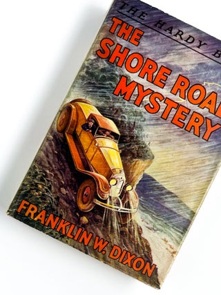 THE SHORE ROAD MYSTERY. Franklin W. Dixon, Leslie McFarlane.