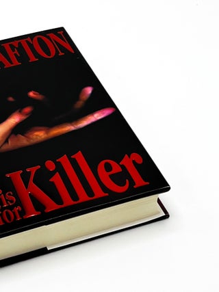 "K" IS FOR KILLER. Sue Grafton.