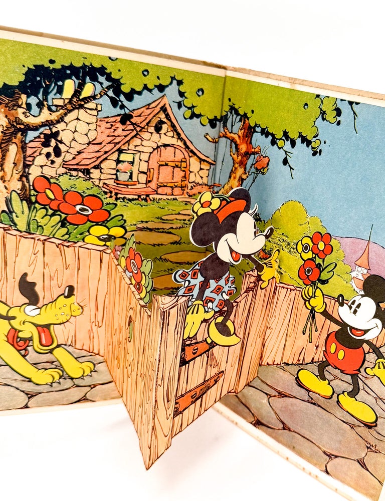 THE POP-UP MINNIE MOUSE