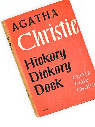 HICKORY DICKORY DOCK. Agatha Christie.