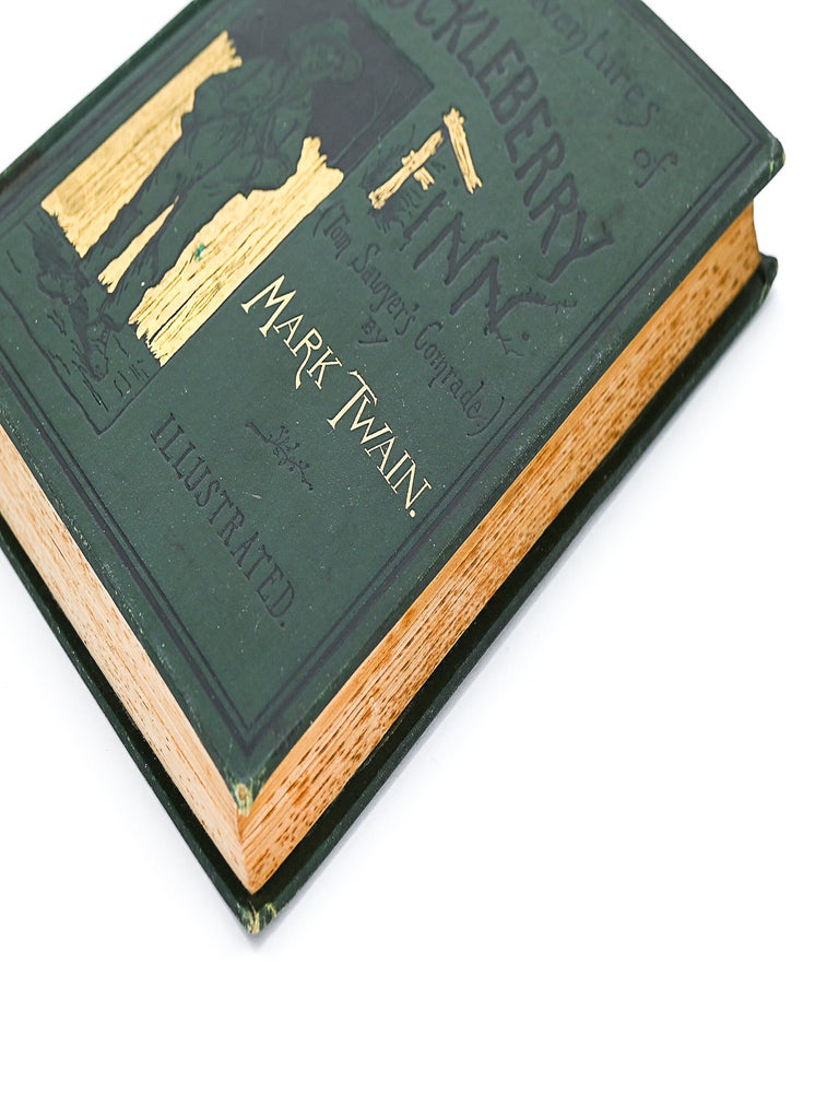 ADVENTURES OF HUCKLEBERRY FINN